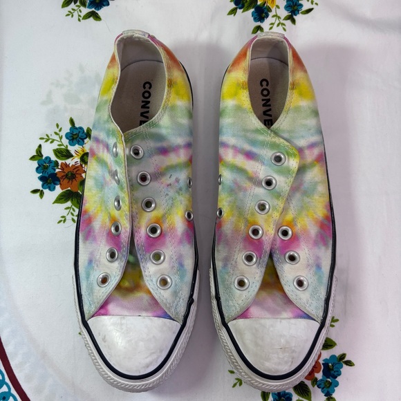 Converse Women’s Tie-Dye Sneakers No Laces Included - Picture 8 of 8